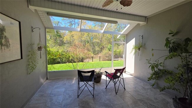 Building Photo - 70 Oakleaf Way