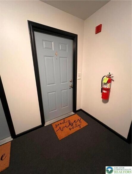 Building Photo - 978 Cold Spring Rd