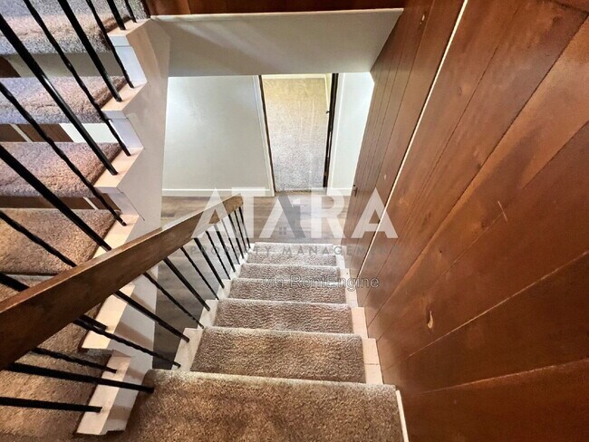 Building Photo - 270 2020 N
