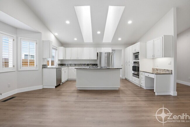 Building Photo - 2348 NW 45th Ave