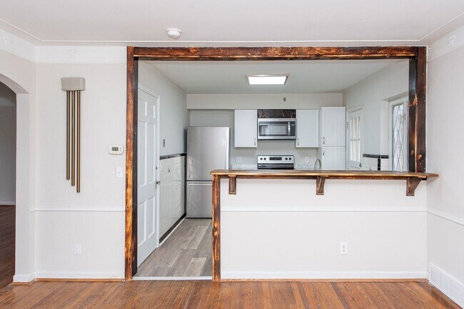 Building Photo - WESTWOOD - Freshly Updated & Move-In Ready! 4 bed 2.5 bath home