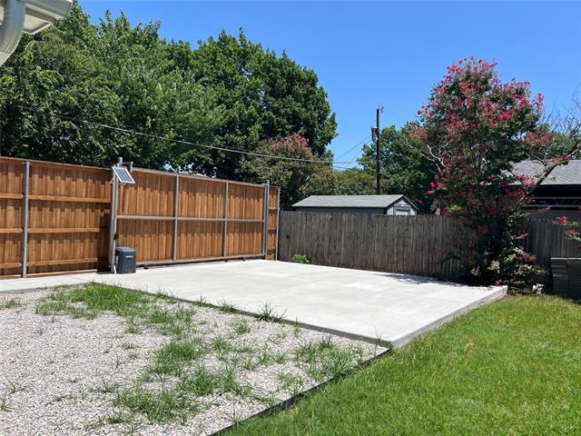 Building Photo - 624 Scottsdale Dr