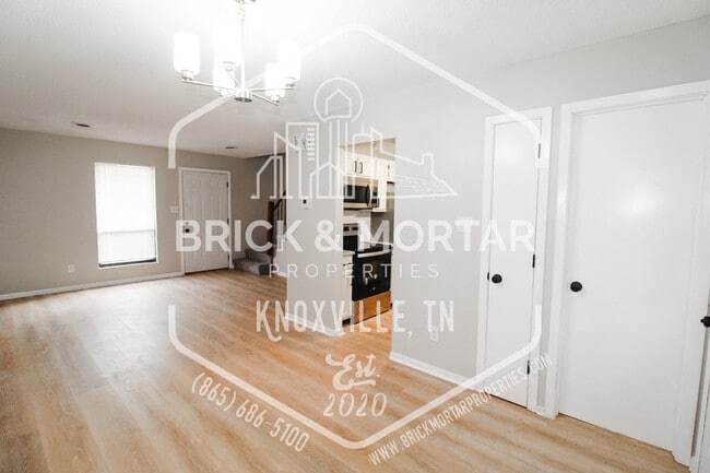 Building Photo - 2105 Belle Terra Rd