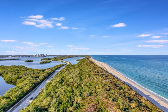 Building Photo - 5550 N Ocean Dr
