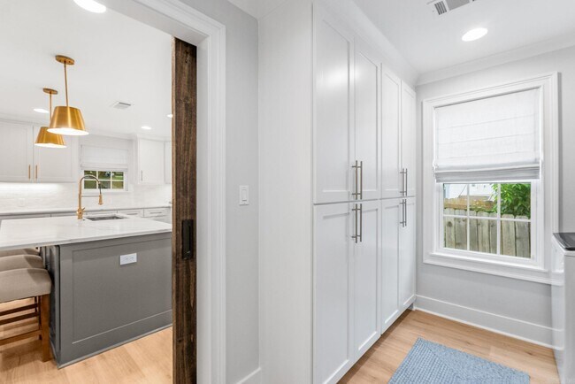 Building Photo - 1628 Pine Valley Rd