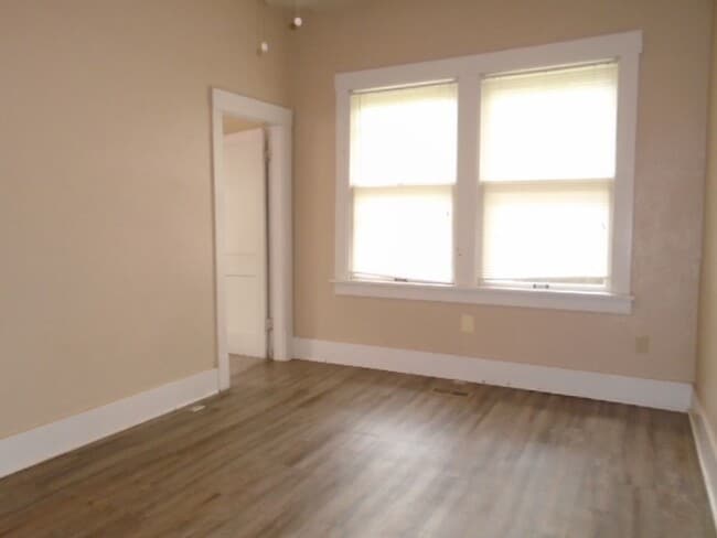 Building Photo - 1810 Leavenworth St