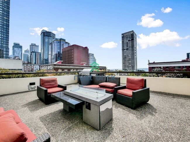 Building Photo - 1 BED & 1 BATH CONDO FOR RENT