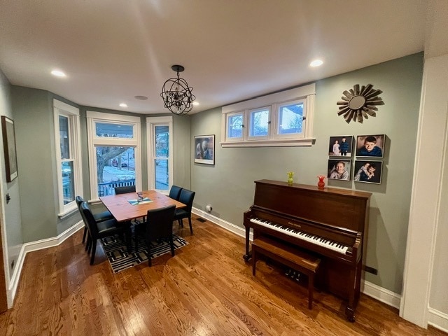 Building Photo - 3700 N Hermitage Ave