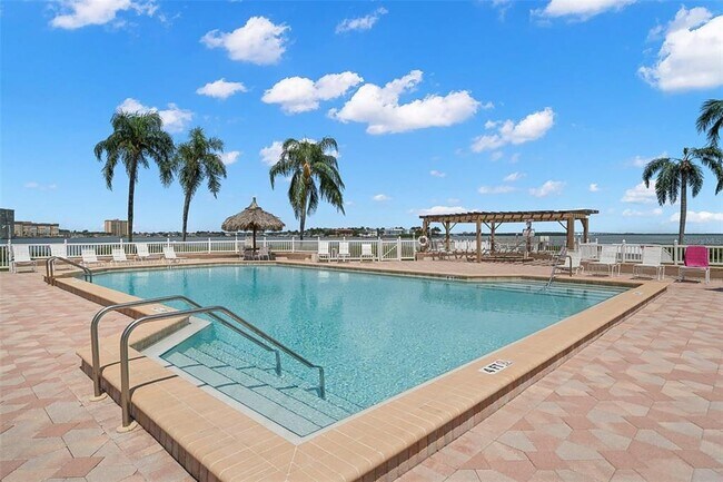 Building Photo - 6219 Palma Del Mar Blvd S