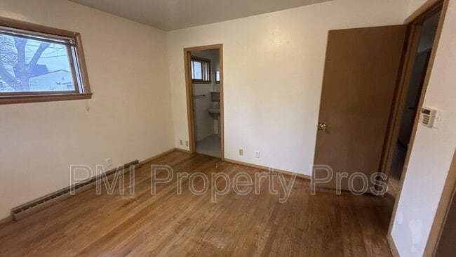 Building Photo - 8520 W Arden Pl