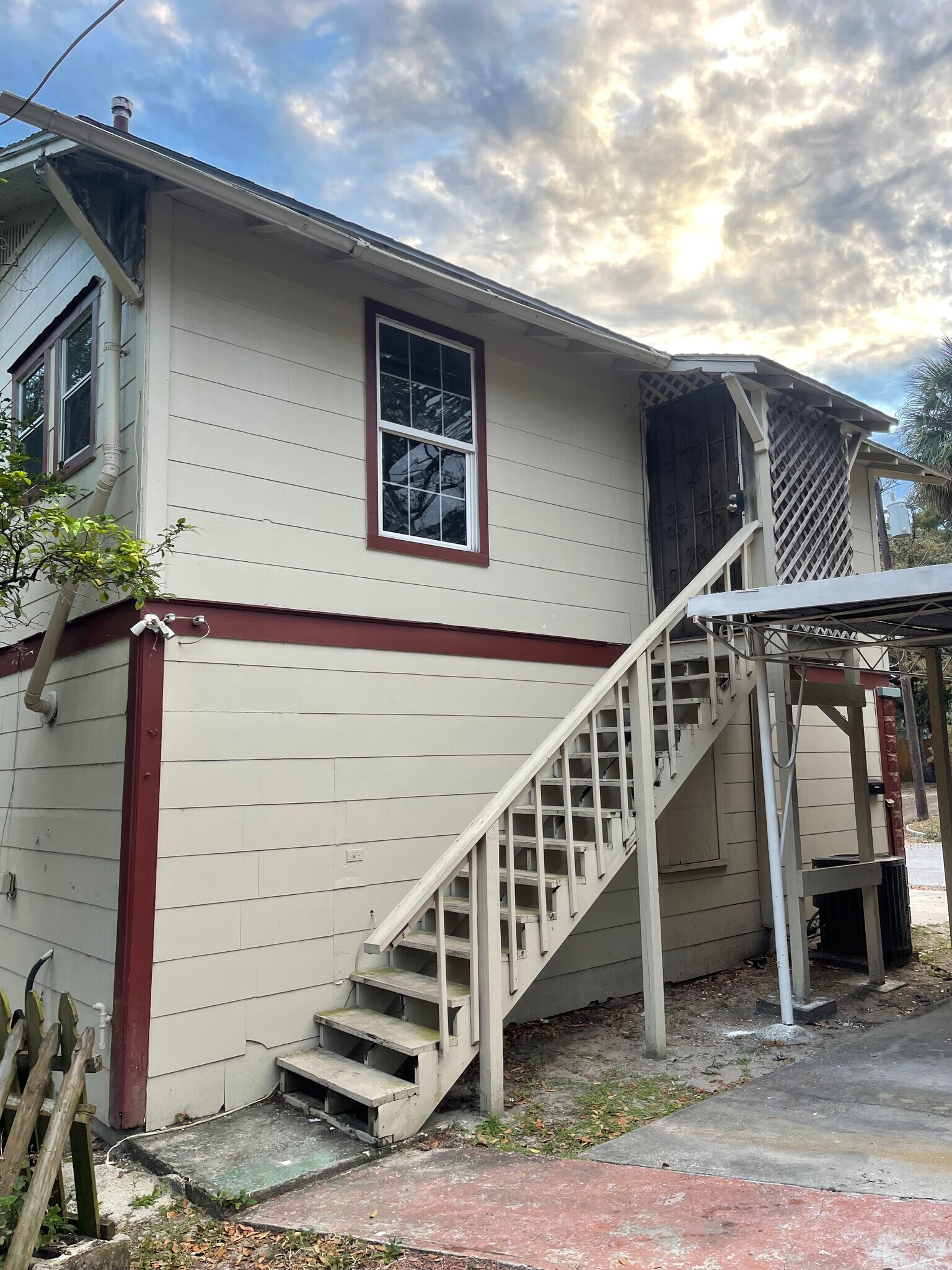 Building Photo - 776 14th Ave S