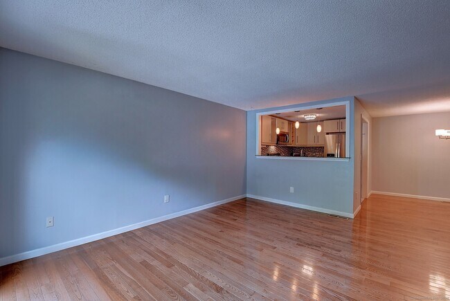 Building Photo - 28 Dutton Pl Way