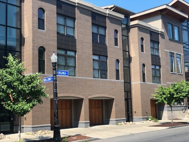 Building Photo - 468 Delaware Ave