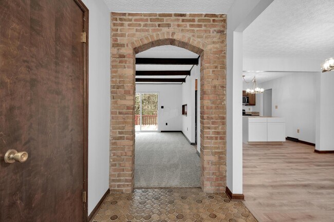 Building Photo - 9183 Indian Mound Ct NW