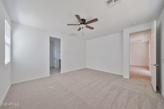 Building Photo - 25215 N 172nd Dr