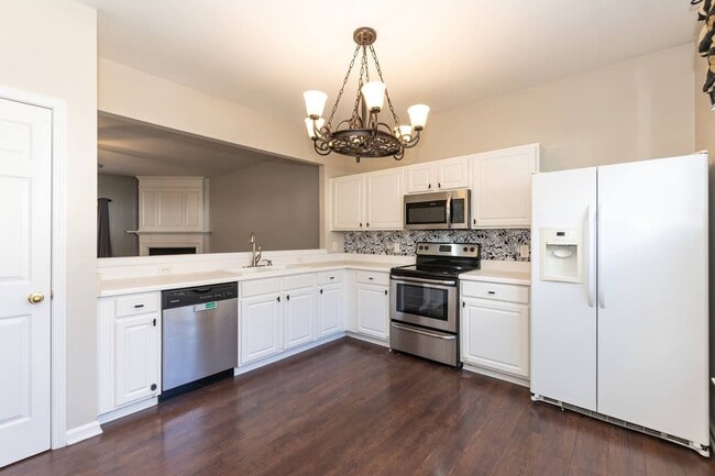 Building Photo - Beautifully Maintained Home!