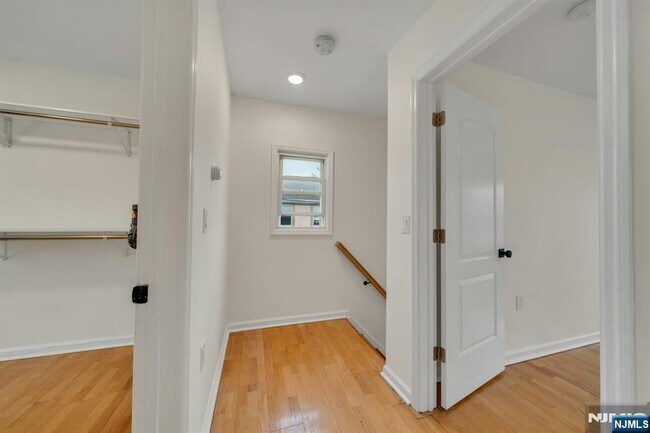 Building Photo - 316 Palisade Ave