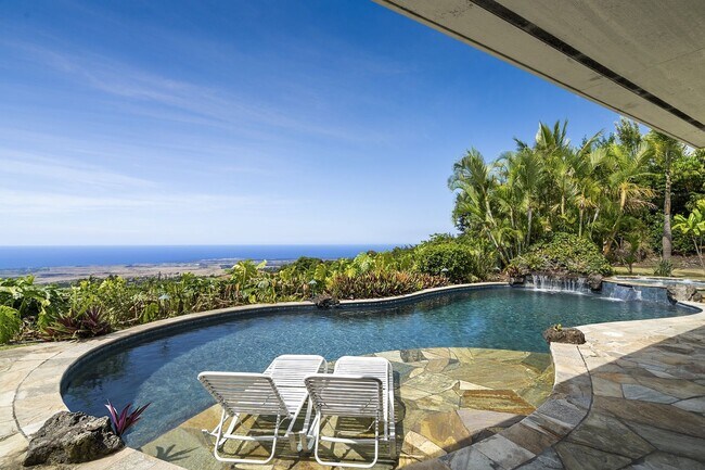 Building Photo - Luxurious Oceanview Getaway w/Private Pool...