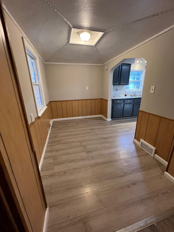 Building Photo - 5214 Hereford St