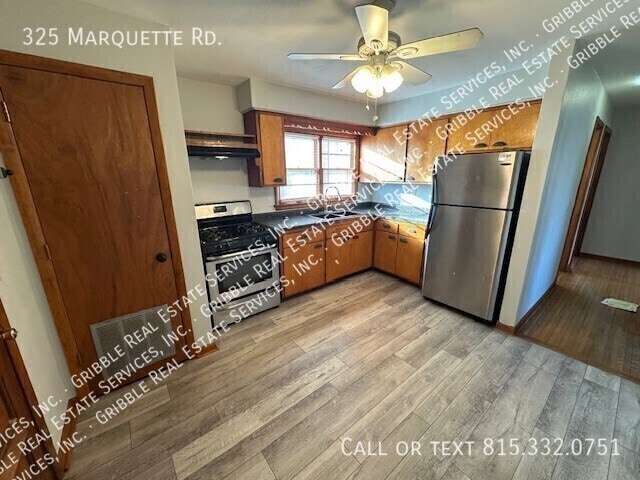 Building Photo - 325 Marquette Rd