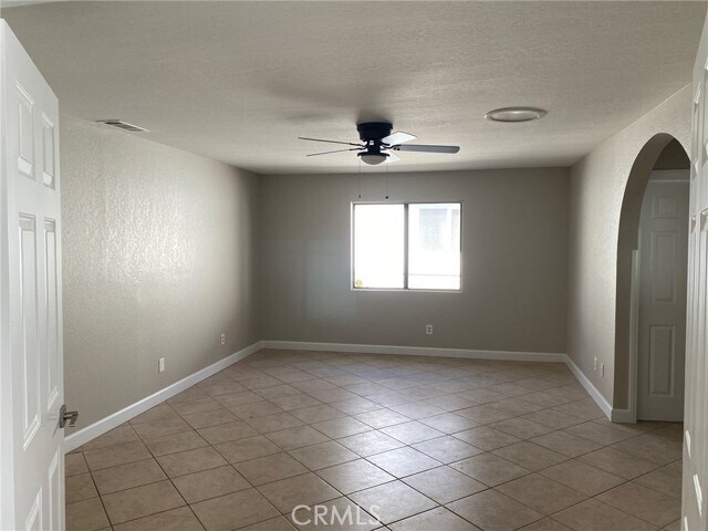Building Photo - 24150 Cruise Cir Dr