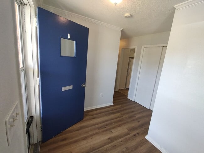 Building Photo - SUPERB Home in Sea Gate - close to Market ...