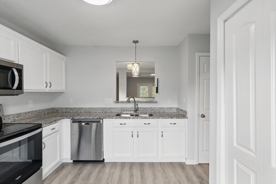 Building Photo - 5408 Gunnette Dr