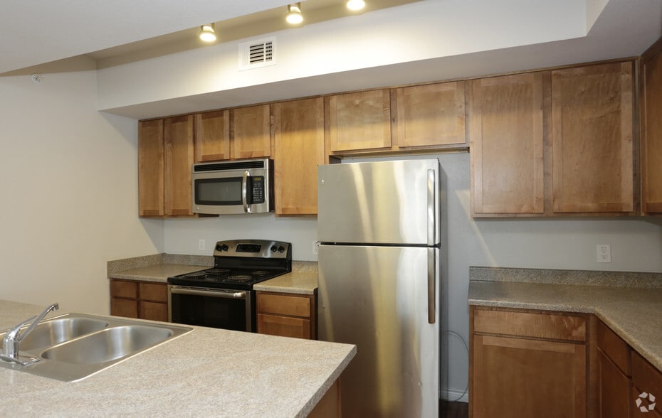 2BR-2BA - Westwood Villas