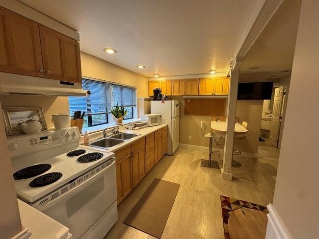 Building Photo - 7319 17th Ave NE