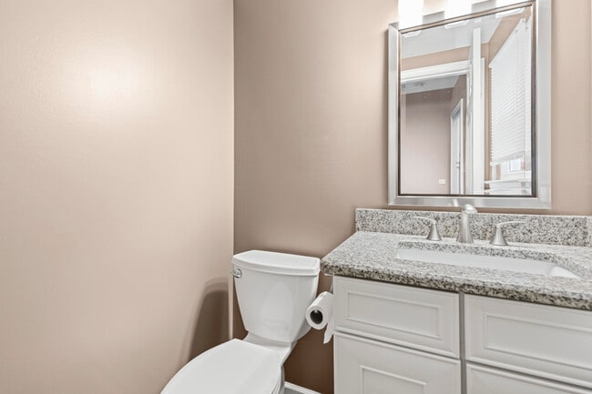 Building Photo - 42795 Hammill Ln