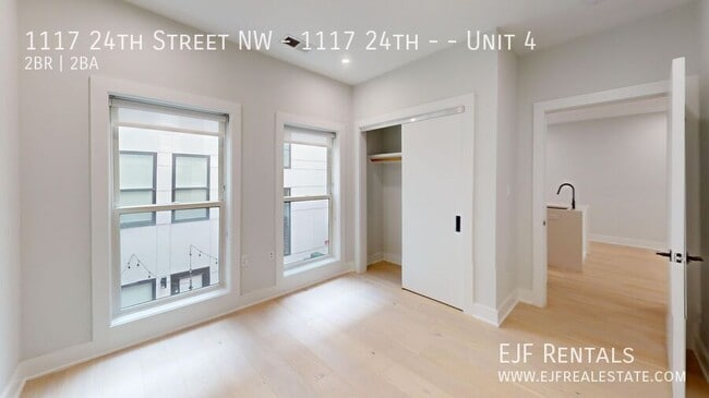 Building Photo - 1117 24th St NW