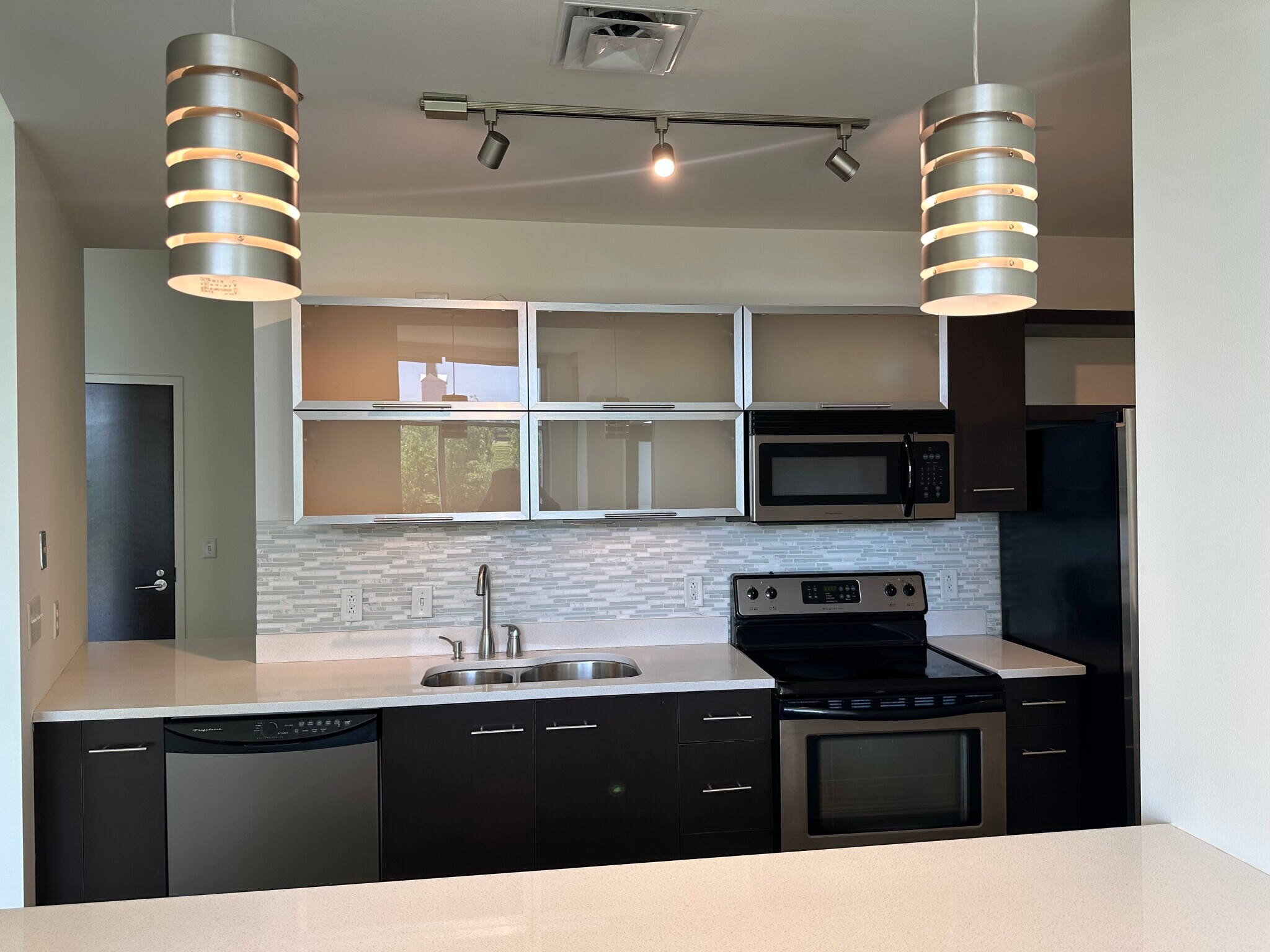 Building Photo - 2115 Yeaman Pl