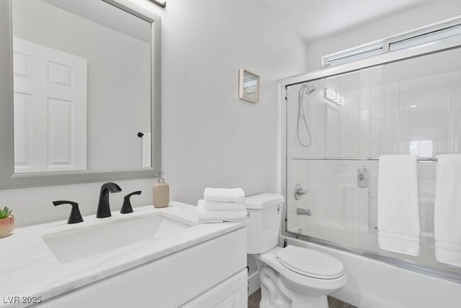 Building Photo - 5339 Estornino Ave