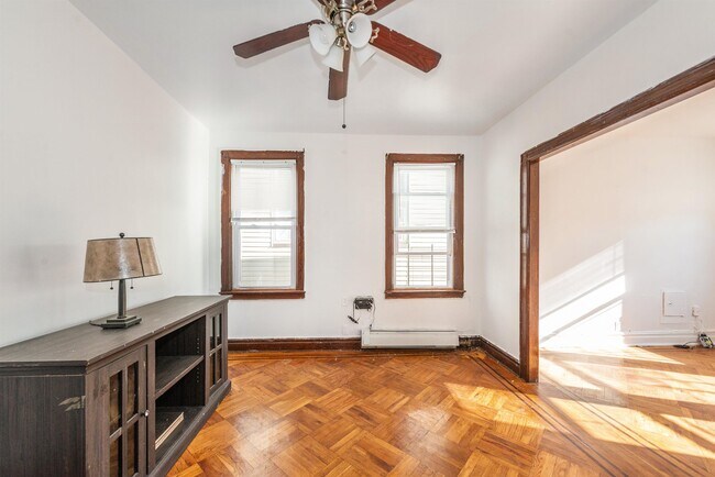 Building Photo - 46 Spruce St