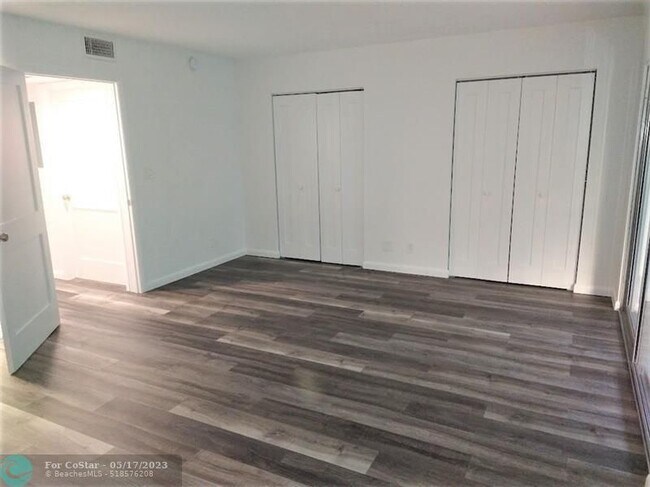 Building Photo - 3405 Bimini Ln