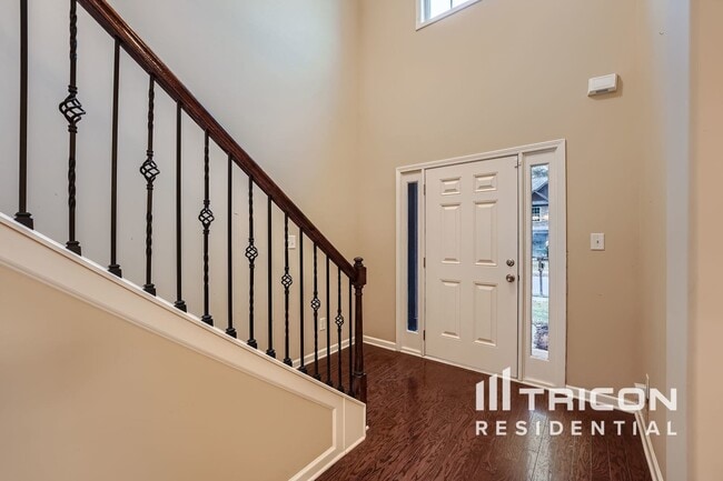Building Photo - 328 Cliffhaven Cir