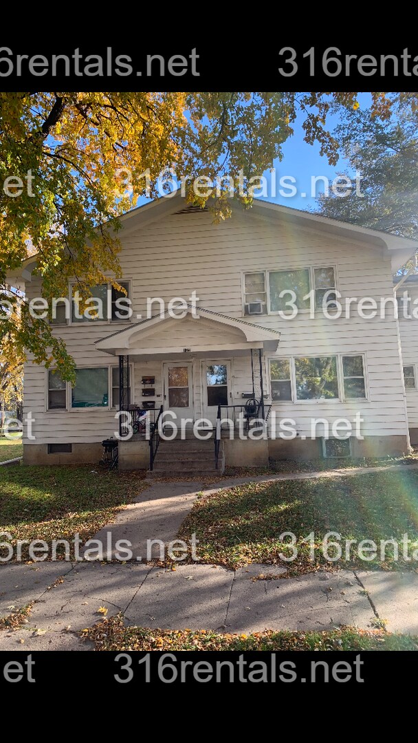 Building Photo - $495 - 1 bed 1 bath - Multi Family Home