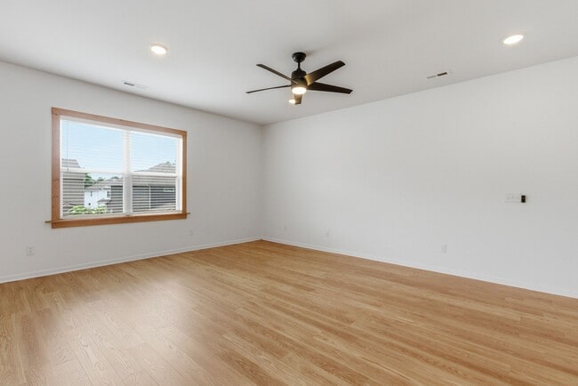 Building Photo - 3153 Chaplins Trce