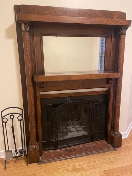 Building Photo - 5120 N Kenmore Ave