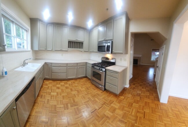 Building Photo - 3 Homes on 1 Lot! 7 Bedroom 4 bath home close to POLY off of Grand Avenue Entrance!!!!