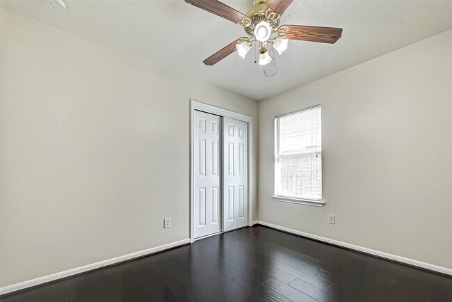 Building Photo - 9006 N Jewel Bend Ln