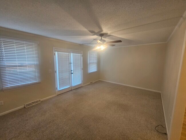 Building Photo - 103B Sunningdale