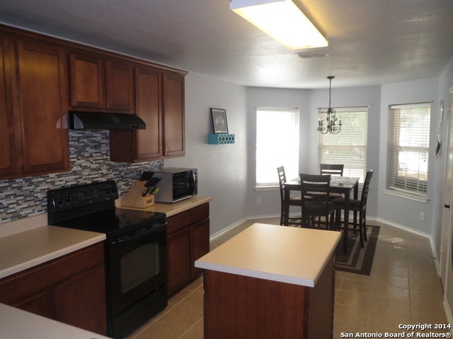 Building Photo - 3/2 Ryland home in Westover Valley - Green...
