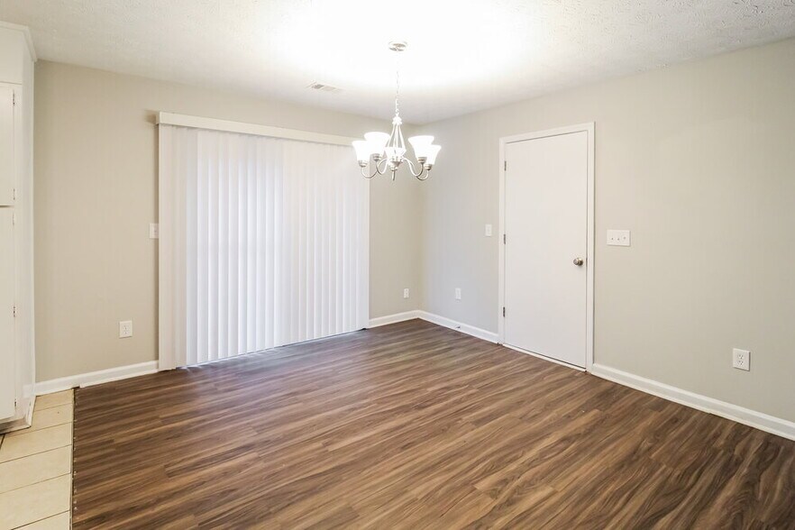 Building Photo - 1893 Gingham Way