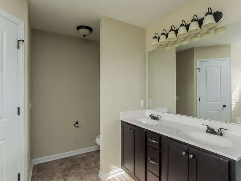 Building Photo - 10829 Paul Coleman Dr