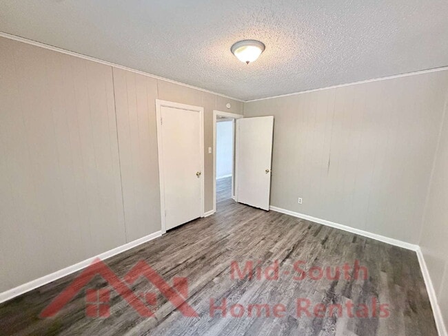 Building Photo - 4271 Coventry Dr