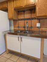 Building Photo - 1418 S Stanley Pl