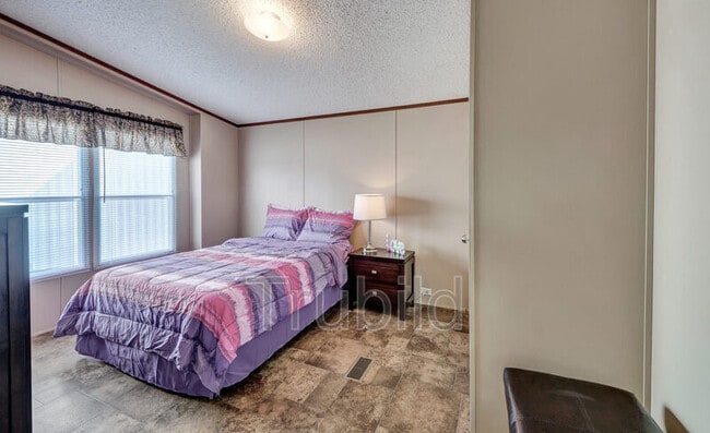 Building Photo - 106 Carol Ln