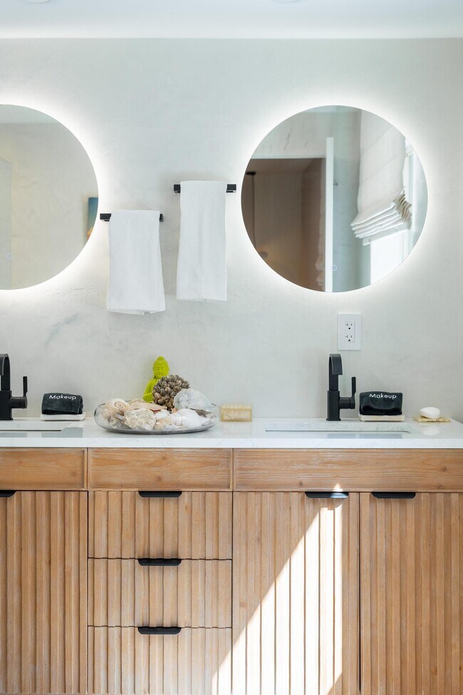 Building Photo - 11477 Gracey Ln