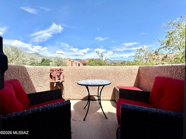 Building Photo - 5051 N Sabino Canyon Rd